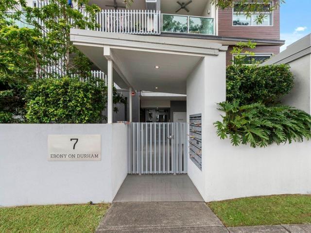 Spacious, modern, north facing!