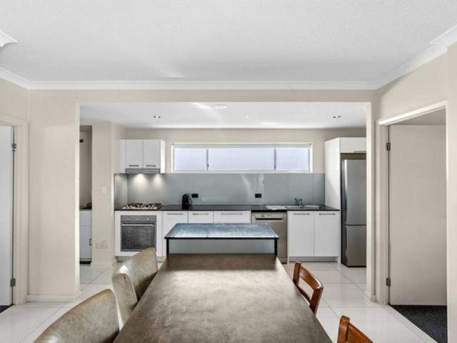 Spacious & Modern Second Floor Unit in a Quiet, Leafy Complex
