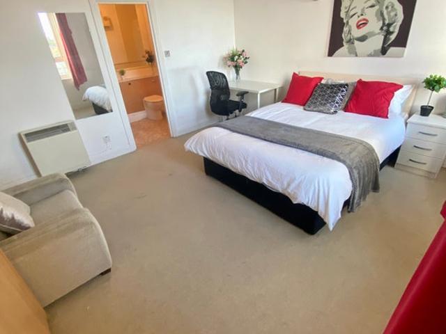 Spacious Modern Studio Canary Wharf
