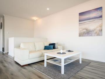 Spacious & Modern Retreat With Stunning Ocean Views 3 8 month lease only