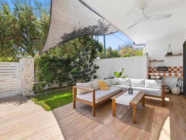 Spacious Modern Townhouse with Exceptional Indoor Outdoor Living