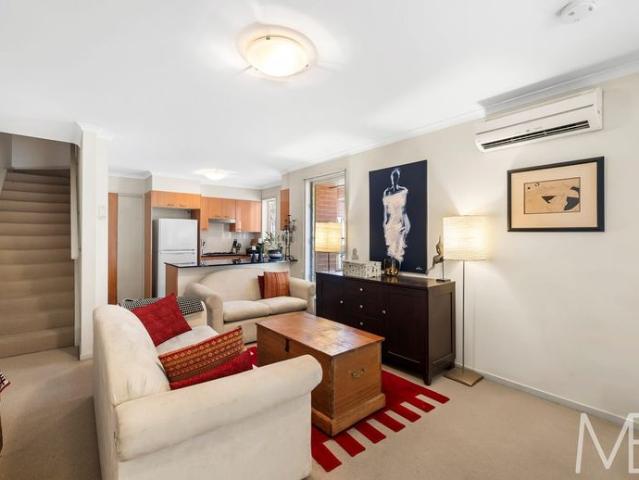 Spacious Modern Townhouse