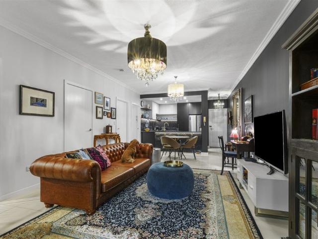 Spacious, Modern Two Bedroom Apartment in a Desirable Location