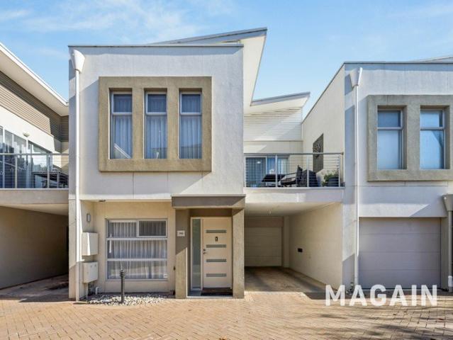 Spacious, Move In Ready Townhouse with Flexible Two Storey Design