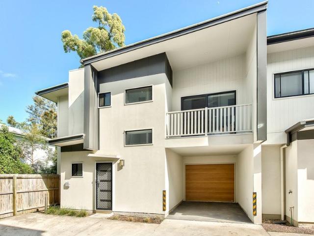 SPACIOUS & MOVE IN READY!