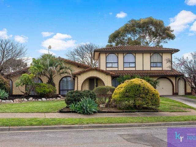 Spacious Multi Generational, Larger Family Home on Wide Frontage Block Overlooking the Rolling Onkaparinga Hills