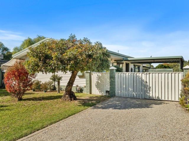 Spacious Mulwala Living with Exceptional Shedding & Outdoor Space