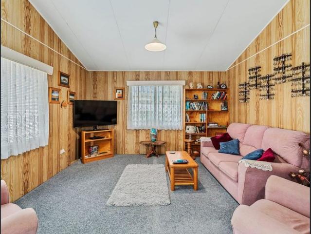 Spacious Mulwala Living with Exceptional Shedding & Outdoor Space