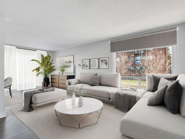 Spacious Navaho Townhomes & Garden Homes in West Ottawa