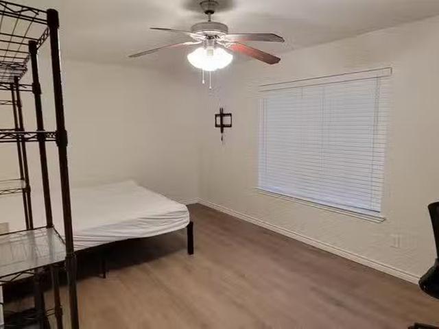 Spacious & newly renovated Mesquite House with Dining area id.