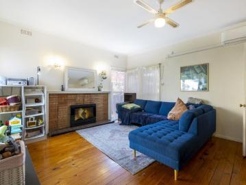 Spacious Newport Home – Walk to Station, Cafes & Waterfront
