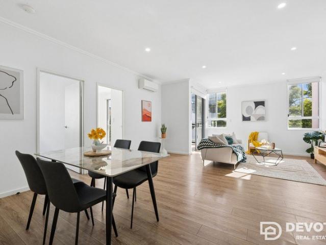 Spacious North West Facing 3 Bedroom Apartment | Zoned to Epping West PS