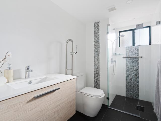 Spacious North Balgowlah apartment with terrace and ocean outlook