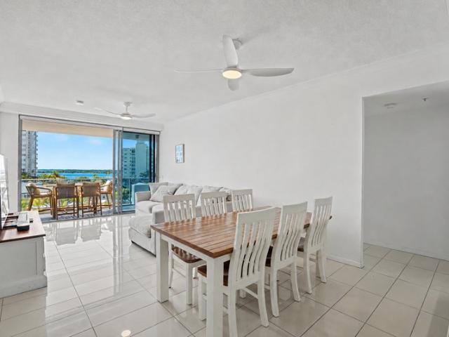 SPACIOUS NORTH EAST CORNER APARTMENT