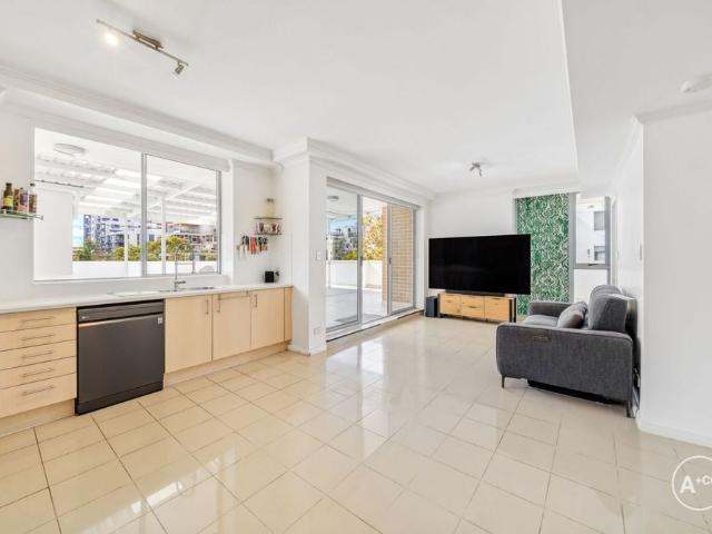 Spacious North Facing Apartment with Exceptional Entertaining Area