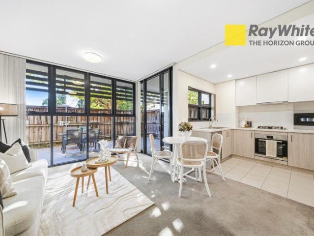 Spacious North Facing Apartment with Oversized Courtyard