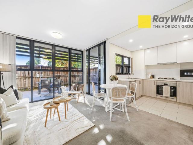 Spacious North Facing Apartment with Oversized Courtyard