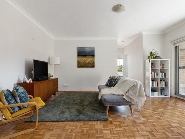 Spacious north facing retreat on leafy street