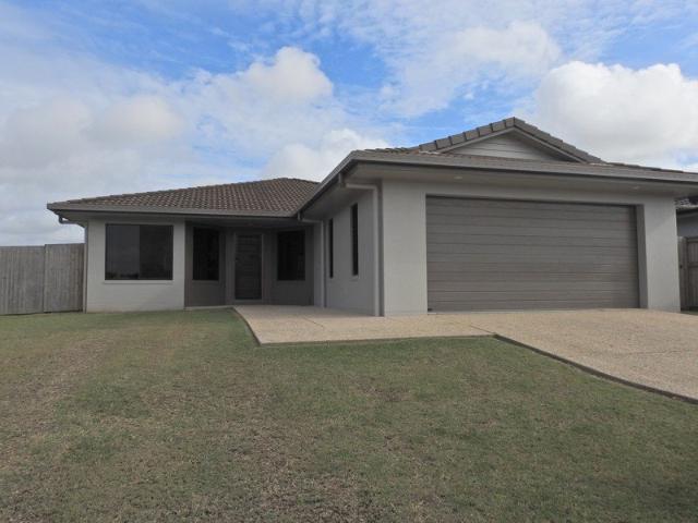 Spacious Ooralea Home !