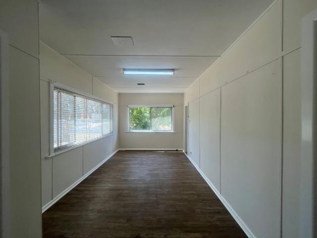 Spacious Older Style Family Home!