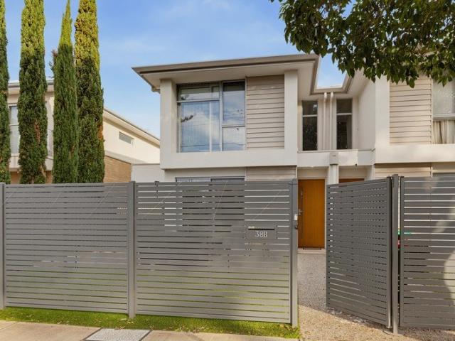 Spacious on the inside and low maintenance on the outside. Carefree coastal living at its best!