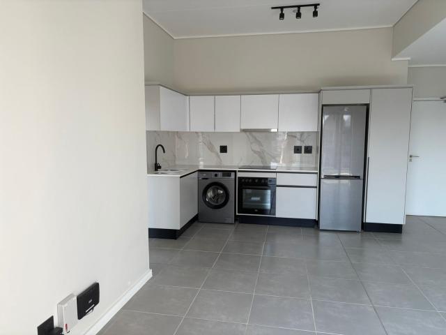 Spacious one bed with appliances