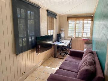 Spacious One Bedroom Unit in Boutique Complex