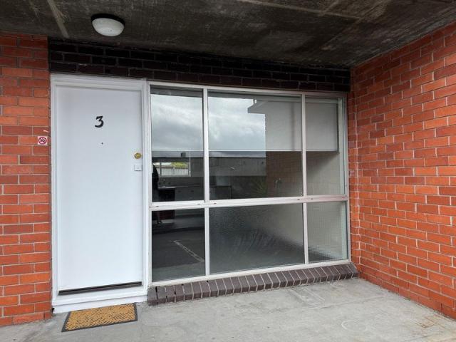 Spacious One Bedroom Unit in the Heart of Moonah
