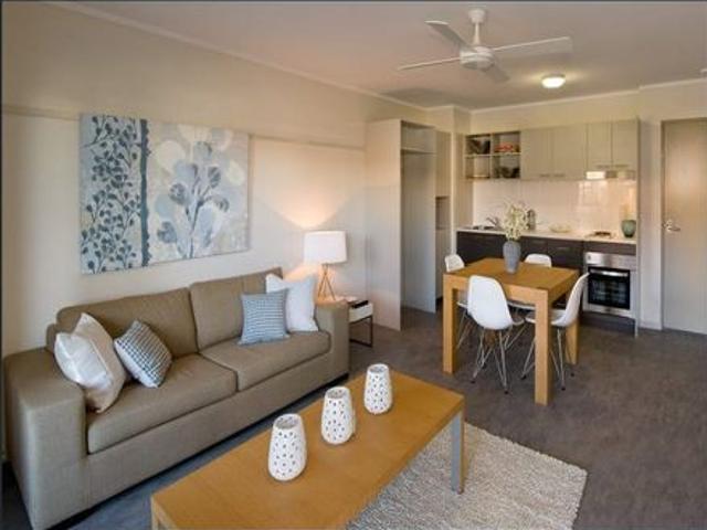 Spacious One Bedroom Unit in the Heart of Newstead with a Car Park