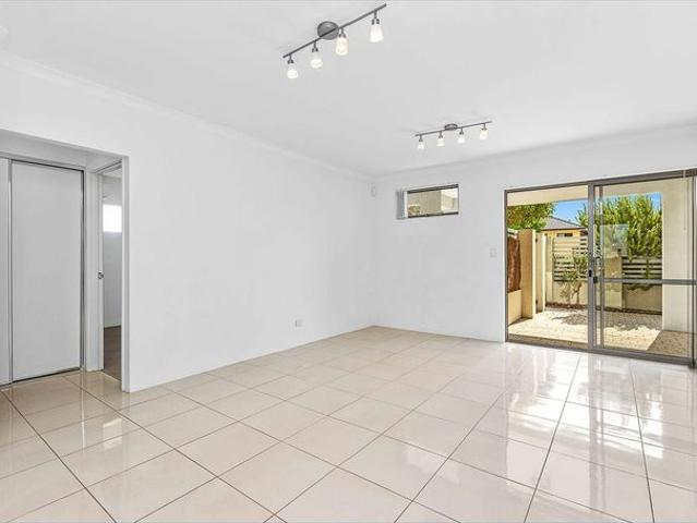 Spacious One Bedroom Unit with Study in Rivervale