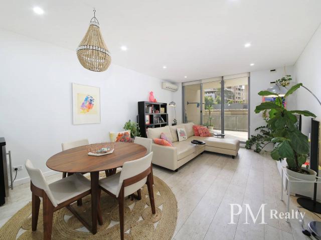 Spacious One Bedroom Apartment FULLY FURNISHED