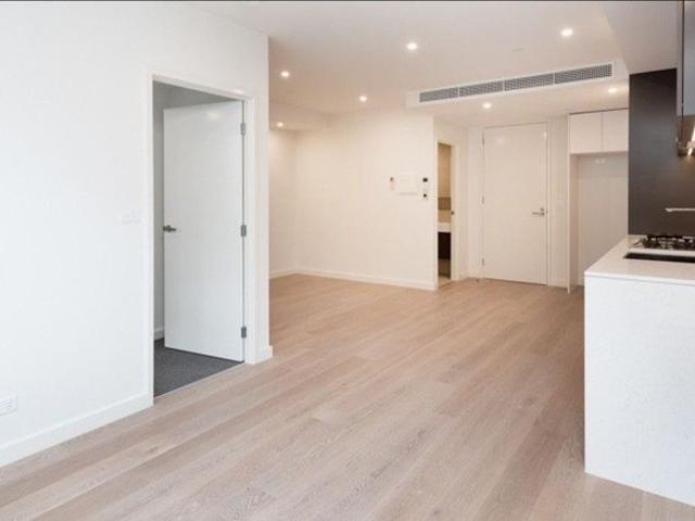 Spacious One Bedroom Apartment In Prime Location