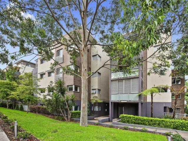 Spacious One Bedroom Apartment in Prime Turramurra Location