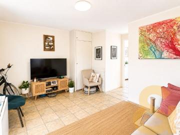 SPACIOUS ONE BEDROOM APARTMENT IN QUIET BOTANY LOCATION