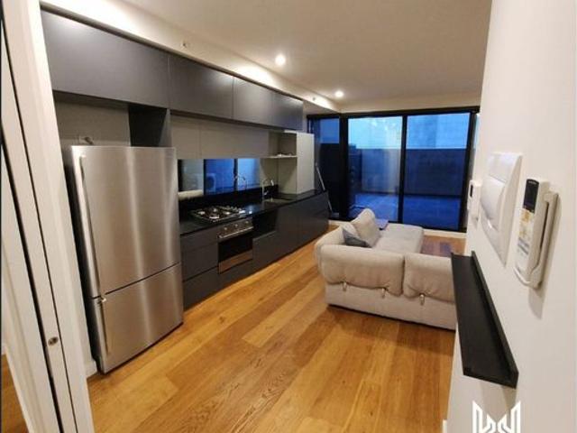 SPACIOUS ONE BEDROOM APARTMENT IN THE GASCOIGNE BUILDING
