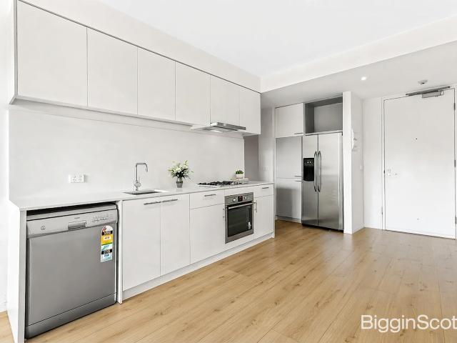 Spacious One Bedroom Apartment Moments from Monash University