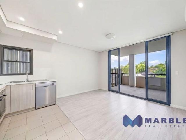 Spacious One Bedroom Apartment Plus Study with Large Balcony