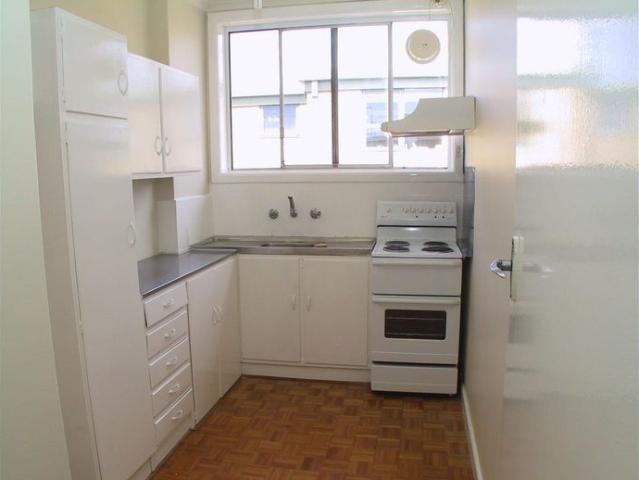 Spacious One Bedroom Apartment with Modern Amenities and Prime Location