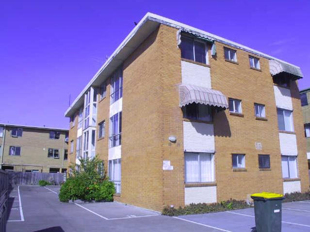 Spacious One Bedroom Apartment with Modern Amenities and Prime Location