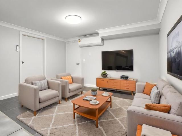 Spacious One Bedroom Granny Flat with All Bills Included