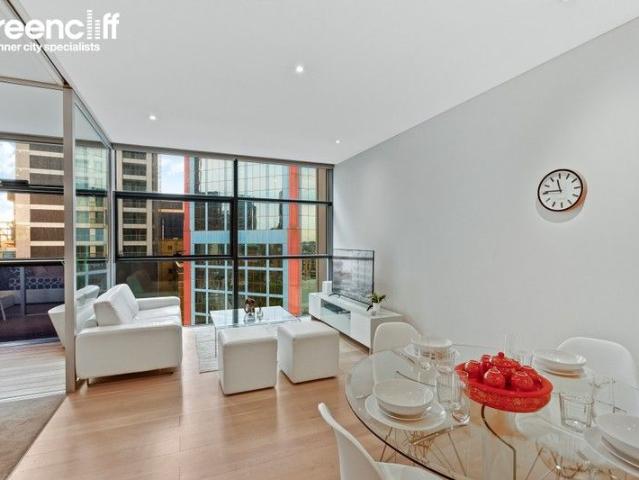 Spacious One Bedroom plus study Apartment in the Prestigious Lumiere Building
