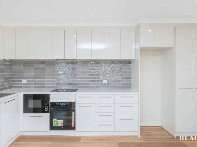 Spacious One Bedroom Studio