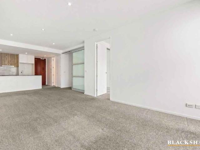 Spacious One Bedroom + Study Apartment in the Heart of Canberra's.