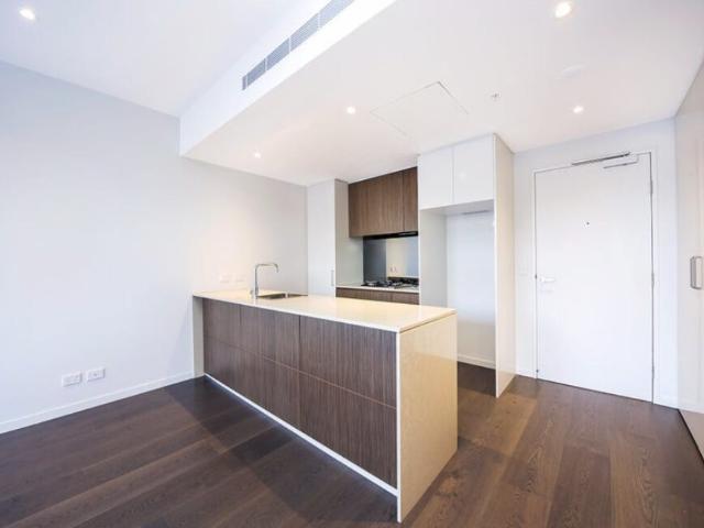 Spacious One Bedroom + Study Apartment with Oversized Courtyard