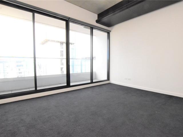 Spacious One Bedroom Sunday Apartments UNFURNISHED