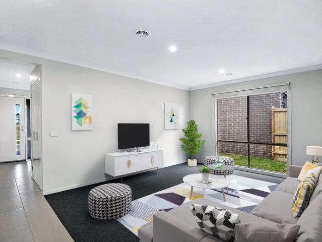 SPACIOUS OPEN FLOOR PLAN I 4 BEDROOM