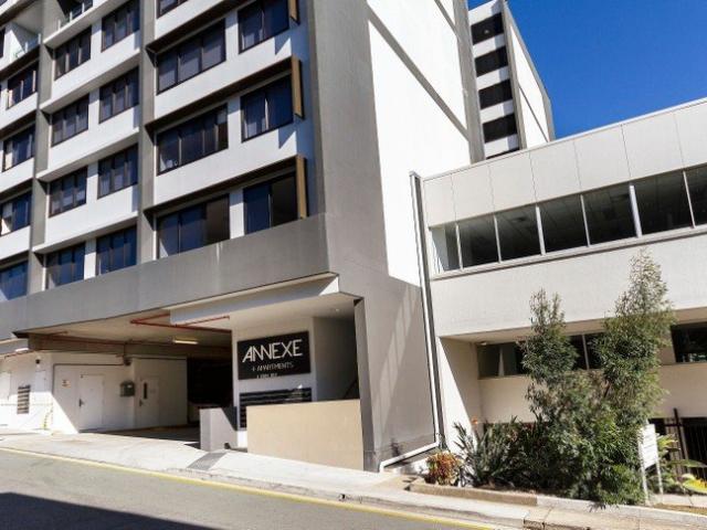SPACIOUS OPPORTUNITY IN A HIGHLY CONVENIENT BOWEN HILLS LOCATION