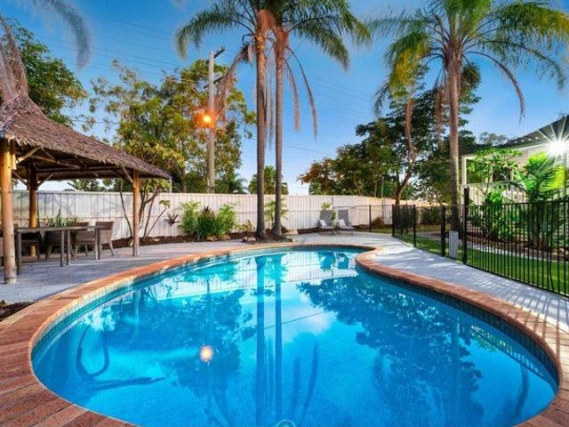 Spacious Parkwood Living in a Prime Family Friendly Location Partial furnished