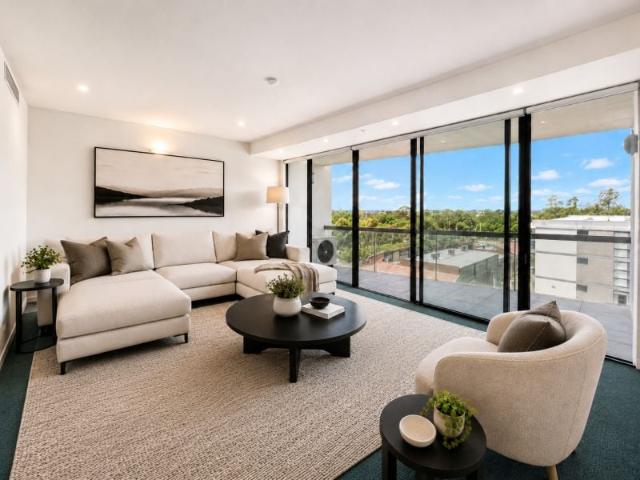 Spacious Parkville Apartment with Tandem Underground Parking