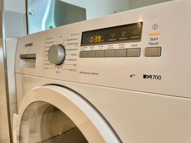 Spacious Penthouse in Prime City Location, Leipzig Amsterdam Apartments for Rent